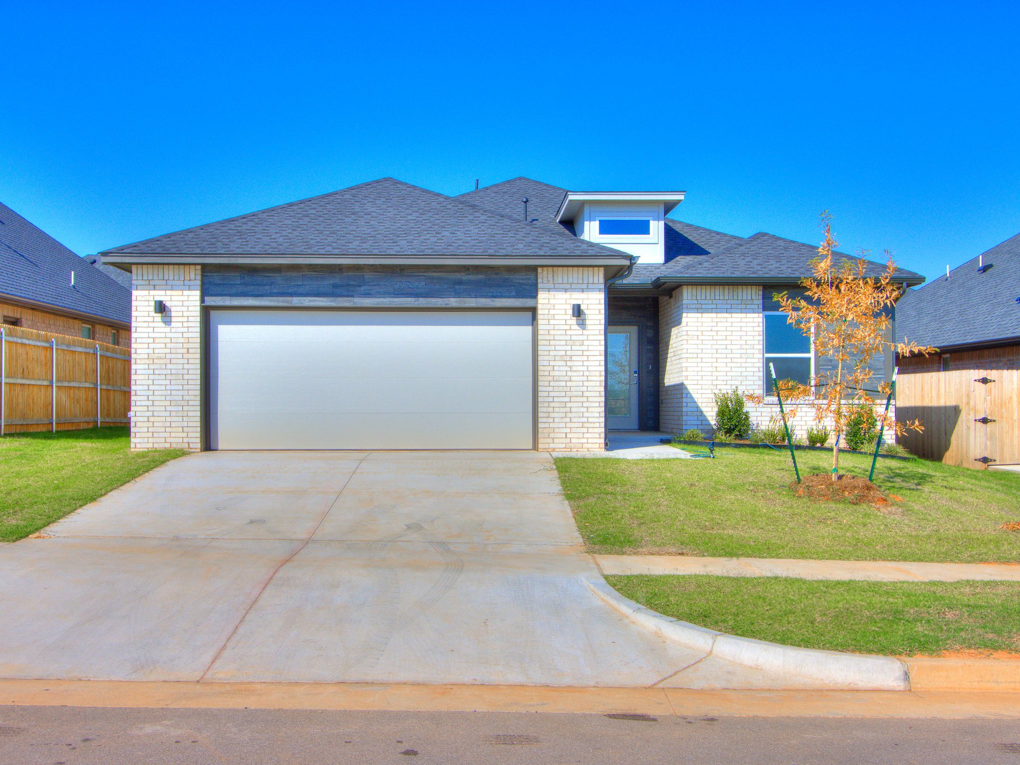 11709 SW 47th Street - including Fence and Blinds